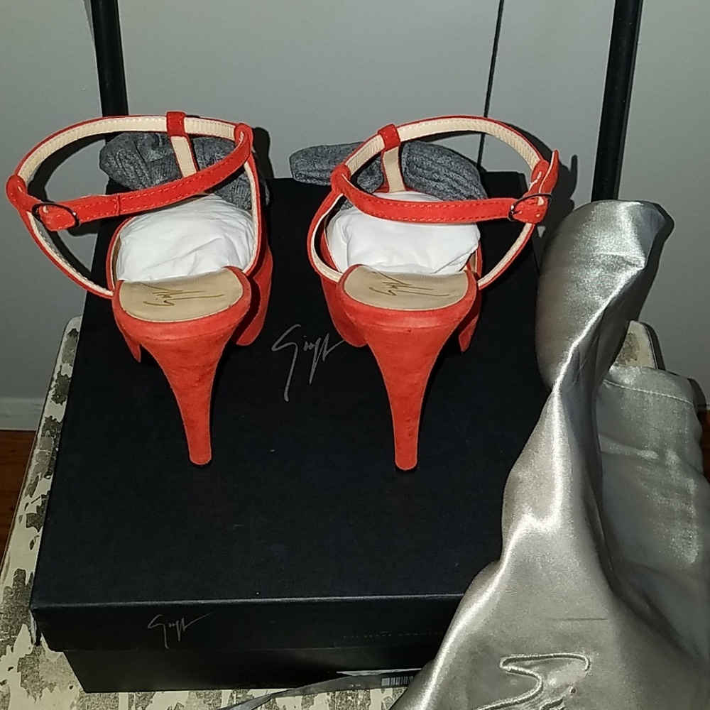 Platforms - Picture 3 of 4